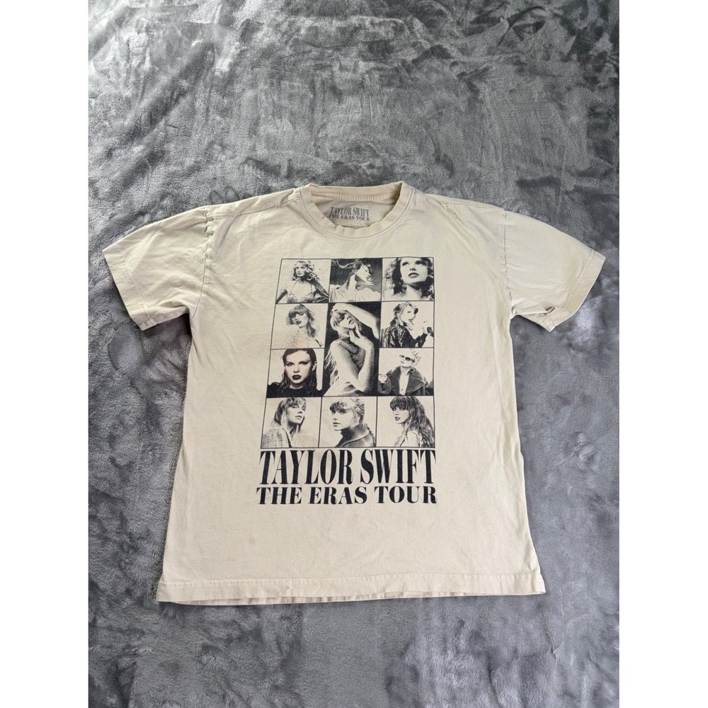 Taylor Swift The Eras Tour 2023-2024 Unisex XS Beige T-Shirt
